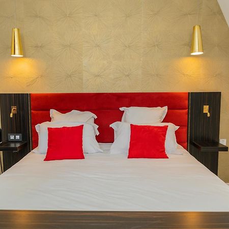Hotel Les 3 Lieux Les Ponts-de-Cé Esterno foto