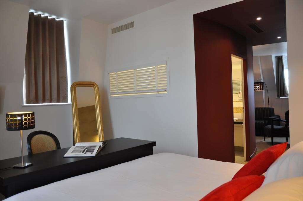 Hotel Les 3 Lieux Les Ponts-de-Cé Esterno foto