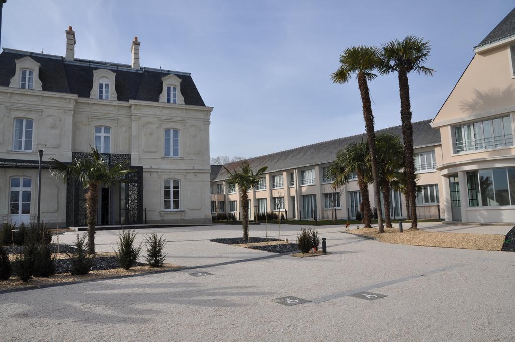 Hotel Les 3 Lieux Les Ponts-de-Cé Esterno foto