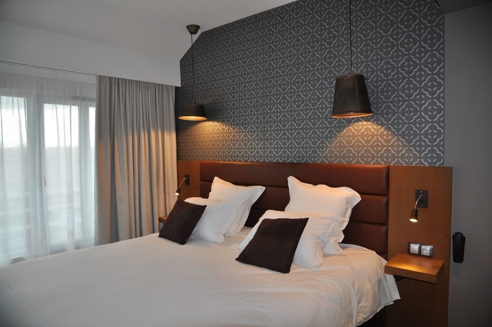 Hotel Les 3 Lieux Les Ponts-de-Cé Esterno foto